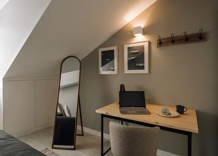 Netunno - 3 Bedrooms And Terrace In Arroios *