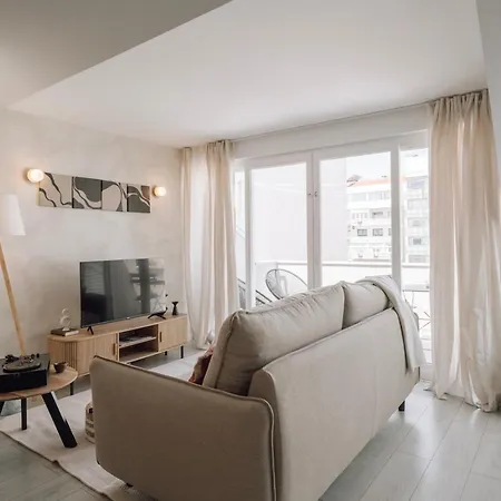Netunno - 3 Bedrooms And Terrace In Arroios Lissabon