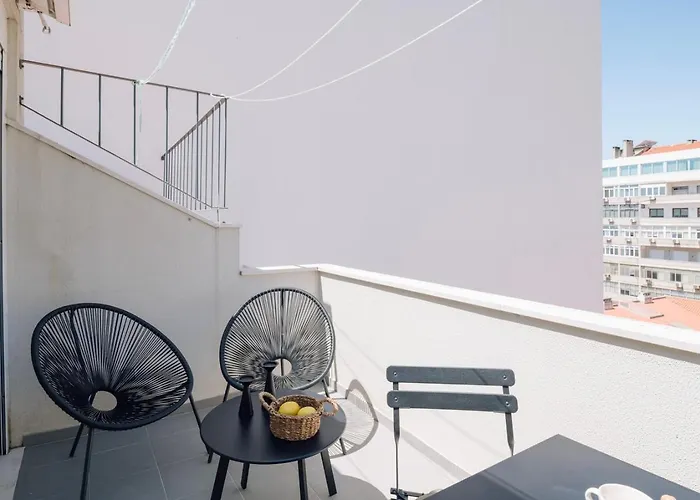 Lägenhet Netunno - 3 Bedrooms And Terrace In Arroios *