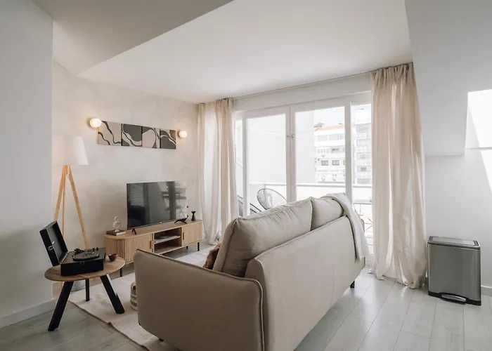 Netunno - 3 Bedrooms And Terrace In Arroios Lisbona